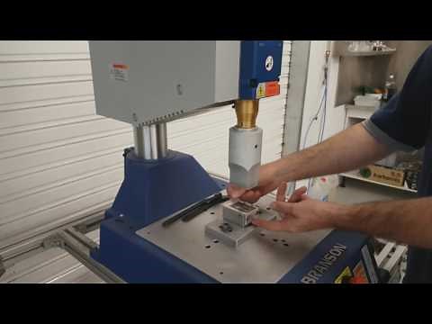 Branson 2000 iW+ plastic welding machine by ultrasound