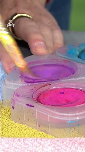 Make an RAINBOW fish mobile! | Play School: Playtime With Pets