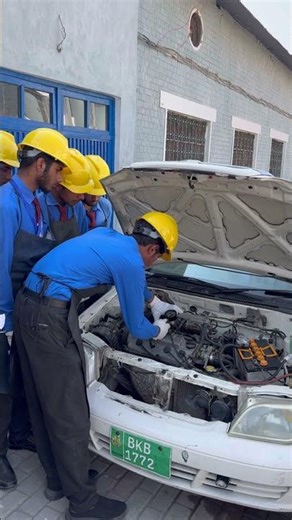 Engine Compression Test| Mechanic Training | #automobile #tevta #engine #automechanicgttimianwali