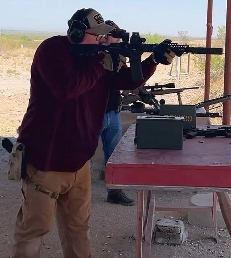 Shooting HuxWrx Ventum 556 vs SilencerCo Chimera 300 #shorts