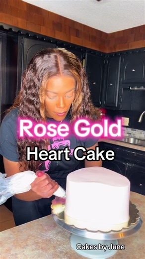 Roes Gold Cake 🩷 Order your next cake with Cakes by June today! #cake #heartcakes #cakesbyjune