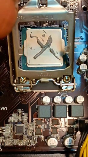 install a CPU . . . . #اكسبلور #pcsetup #fypシ #qandilpubg #explore #قنديل_ببجي #explorepage