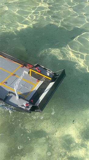 ##bahamas🇧🇸 #barge #242bahamas🇧🇸 #fypシ゚viral #fypシ #bahamaintiktok #rc #shipmodel #cargoship #rcship #modelshipbuilding #warship #policeboat #america