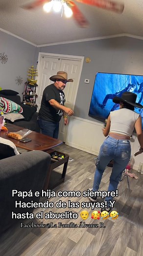 Papa e hija divirtiéndose juntos como siempre