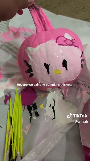 Pumpkin Painting Ideas: Easy Pumpkin Painting Tips for This Year