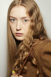 Tendenze tagli capelli corti e lunghi: il futuro è asimmetrico