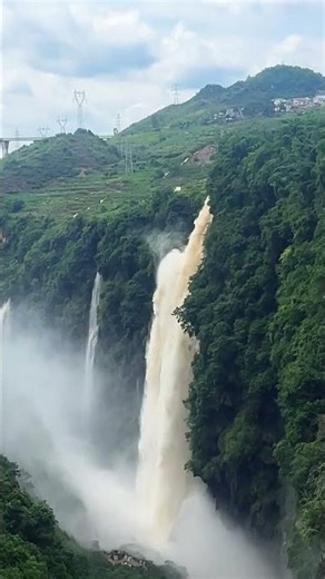 The waterfall that sounds like thunder: Malinghe's 'Ten Thousand Horses' #waterfall #nature