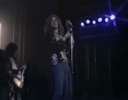 RT @JustRockContent: “Whole Lotta Love” - Led Zeppelin Live at Earls Court ‘75