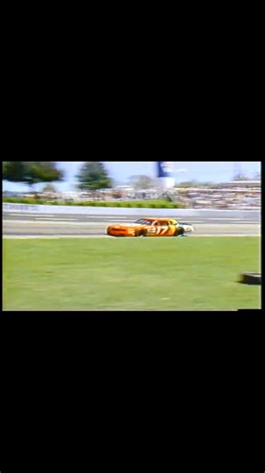 At Martinsville Speedway, Darrell Waltrip believed winning wasn’t about charging hard every lap — it was about restraint. In NASCAR’s tightest and toughest short track, DW preached patience, rhythm, and protecting the brakes. Those who burned them up early never saw the finish. The drivers who listened? They were there at the end, ready to win. #DarrellWaltrip #DW #NASCARHistory #MartinsvilleSpeedway #ShortTrackRacing #NASCARLegends | Chris Clark Sports