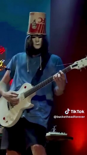 Buckethead live 8/2024 #Buckethead #Electric #Guitarplayer #Heavymetal #Rock #Metal #Music #robot #art #guitar #guitarist #shred #guitarlesson #gibsonguitars #gibson #showlive