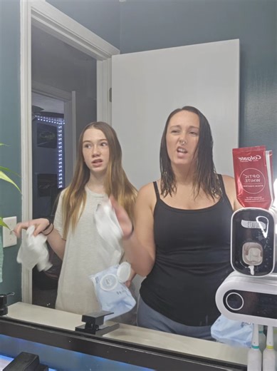 Ewwww 😂💀#duo #transition #fyp #dance #tiktok @Myaaa!!!!