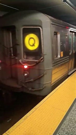 r68 Q train departing from 96th street