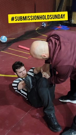 #SubmissionHoldSunday #ParadiseLock Sometimes you just need to stretch it out. Wait...where's Ref Billy? #ParadiseLock #PuzzleBox #PretzelHold (Johnny Saint inspired, 🙏 Jaden Newman for the name correction) | Phil Stamper #presidentofwrestling