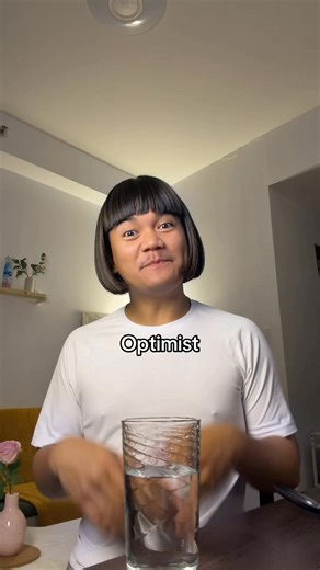 the glass is half empty | Dora mon