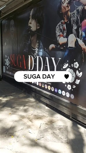 SUGA D-DAY, Seguimos festejando a Min Yoongi, asi que fuimos a ver el Banner, gracias @Bangkanda Forever y a todos los colaboradores por tan bonito banner. #agustd #수가 #bangtan #minyoongi #army #dday #btsbanner #armybts #민윤기 #방탄소년단 #bangkandaforever #suga #cdmx #sugaday #CapCut