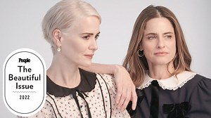 Sarah Paulson Recalls Cheering on BFF Amanda Peet in the Delivery Room: ‘It Was Very Wild’