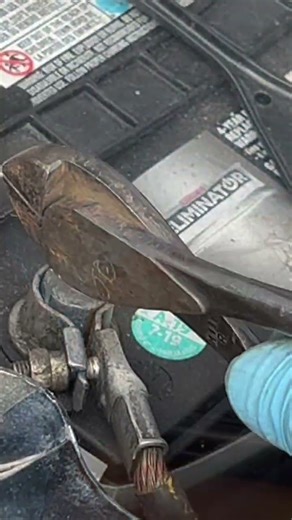 STRETCHED BATTERY TERMINAL#lifehacks