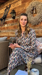 Wir haben Andrea Gerhard beim Bergdoktor-Fantag gefragt, was sie an der Region Wilder Kaiser am Liebsten mag und das hat sie uns geantwortet... 🎬⬇️ Nicht vergessen: Heute Abend findet die große Bergdoktor Show in Ellmau statt! Wir nehmen euch natürlich den ganzen Abend in unserer Story mit - also bleibt gespannt! 😃😋 #wilderkaiser #inechtnochschöner #derbergdoktor | Wilder Kaiser