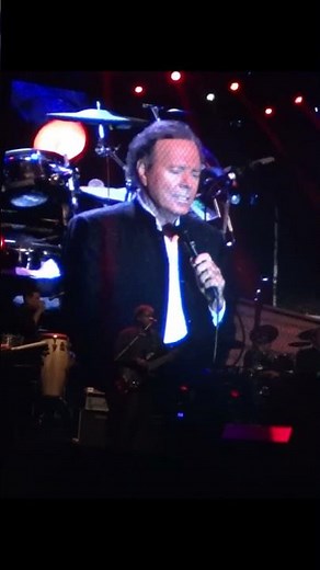 Julio Iglesias - Me olvidé de vivir (Brazil Tour 2014)