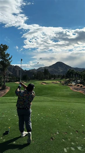 Capture Unforgettable Moments: Camera Roll Swings in Golf