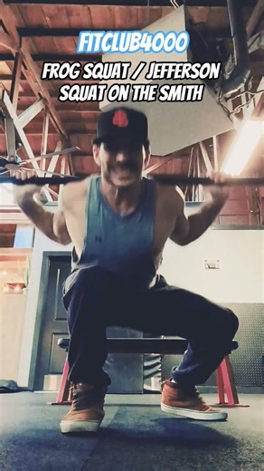 🐸 frog squat #fitness #fit #motivation #exercise #workout #gym #shorts #legsworkout #strength