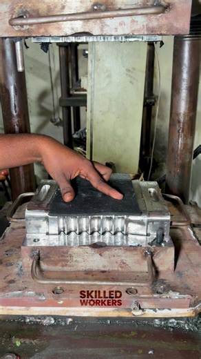 252K views · 1.9K reactions | How Truck Boot Rubber Is Made | Full Manufacturing Process ⚙️ | Skilled Workers | Facebook