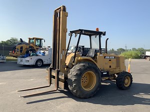 John Deere 4X4 Rough Terrain Forklift | Construction