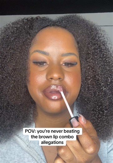 I’ll always love a brown lip combo to the core🤎 Products used: @NYX Professional Makeup line loud lip pencil(rebel kind) @Mented Cosmetics Shop thirst quencher lip oil(apple cider) @Pat McGrath Labs lust lip gloss(bronze divinity) . . #toastymakeup #shimmerlipgloss #lipcombotiktok #lipcombos #lipcombooftheday