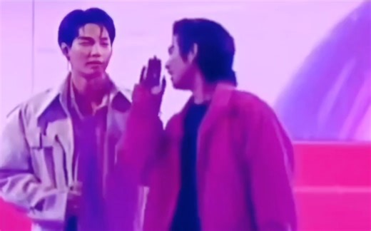 我的cp贴脸开大了，呜呜呜，他俩太爱了，果然离开gmm才能有更多的合体。到底是谁笑到了最后，啊是bws。哈哈哈