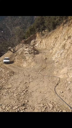 Building Construction Process: Workers and Materials