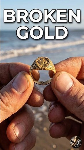 It's Crazy What I Pulled Out Of The Sand | Metal Detecting UK