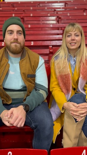 Catherine St-Laurent et Phil Roy nous parlent de leur personnage dans notre nouvelle comédie à sketches, L’Aréna. 🏒 Voyez leur hilarant duo dès le 10 janvier, 19h30, sur Noovo et en rattrape sur http://noovo.ca | Groupe Entourage