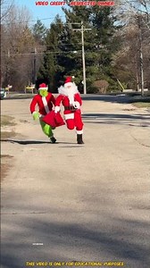 Bad Santa Claus is trying to steal gifts from Good Santa Claus#shortvideo #viralshorts