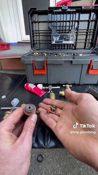 Leaky Garden Tap — Complete Rectification Guide 💧 15 years of hands-on plumbing, condensed into 6 minutes — just for you. This one’s not a band-aid fix. It’s a full, step-by-step walkthrough on how to properly service a leaky, misbehaving garden tap — with a few bonus insights straight from behind these plumber eyes, direct to yours. Truthfully? I impressed myself with this one. Usually, I watch my reels back and think, “meh, could’ve done better.” But not this time. I actually enjoyed watching