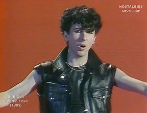 80's... "Tainted Love" : version new wave d'un titre initialement enregistré par Gloria Jones, artiste issue du courant northern soul... Passée quelque peu inaperçue au milieu des années 60, cette chanson traitant d'une relation amoureuse toxique deviendra un tube planétaire en 1981. #SoftCell 🚨 Retrouvez Soft Cell sur le double DVD "Platine 45" disponible dès maintenant ici : 👉https://bit.ly/3TU3a8v | Nostalgies 60'-70'-80'