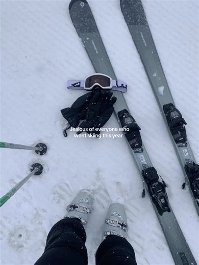 #skiing #jealous #relatable #fyp #viral