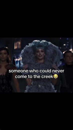 she’s such a mood i love her #effietrinkett #gifedit #fyp #hungergames #viral
