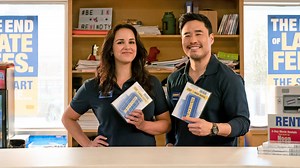 Netflix's Ironic Comedy About the Last Blockbuster Gets an Official Trailer