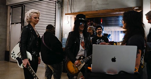 32K views · 2.1K reactions | That one time I had a photo shoot with Slash...What a ride! ⋆⭒˚｡⋆  Thanks Guitar World for the badass footage. ⋆⭒˚｡⋆ | Samantha Fish | Facebook