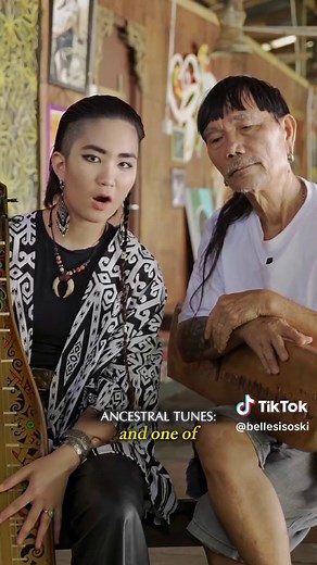SAPE #WondersOfTheSoutheast Part 5 ✅SAPE (boat lute) - Origin: Borneo (Sarawak & Kalimantan) - Tribe: Orang Ulu ethnic group, Kenyah Ngorek tribe - Material: Carved with a single plank of wood - Technique: Strings are plucked with thumb, then using a