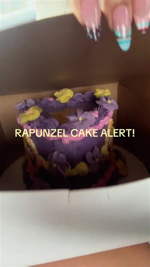 d1 filming nice ! #birthdaycake #tangled #rapunzel #disney #cake