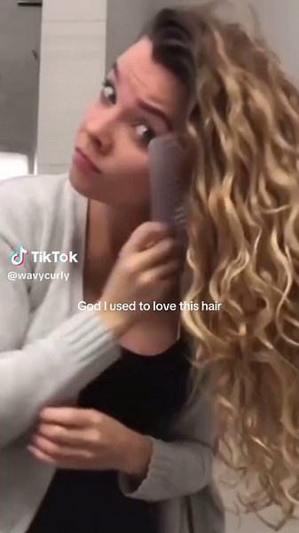 My favorite hair advice on this journey ⬇️ 🎥 follow for more wavy/curly tips, tricks & tutorials ➰ Curl pattern doesn’t matter as much as you think it does. ➰ If your hair is as damaged as mine was (first clip), prioritize protein and bond repair treatments. ➰ Listen to YOUR hair, not just what is working for everyone else. ⁣ ➰ Try your products several times and in several ways before you cut them out. Even then, hang on to them and try again in a few months. As your hair gets healthier, it’s 