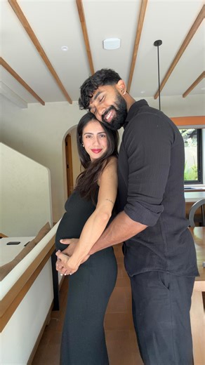 Prachi Dhadwal & Harsh Pandorwala | Digital Nomad Couple 🌍💻 on Instagram: "Ladies 📣 what’s that one small ritual that always lifts your mood? 💭 Pregnancy glow maybe real… but so is that moment when your body starts changing in ways you’ve never seen before!! On days when I don’t fully recognise myself in the mirror, I’ve realised it’s the smallest things that bring me back to me... Doing my hair... A little makeup… One swipe of lipstick 💄 Lately, that little something has been the new Maybe