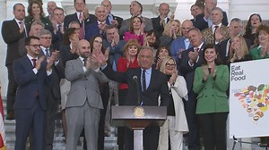 Robert F. Kennedy Jr. draws supporters, protesters at Harrisburg rally