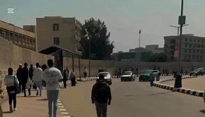 3.8K views · 2.5K reactions | "كل صورة بتحكي حكاية... وحكايتنا كانت في تجارة ❤️ وإن أعادوا لنا الأماكن، فمَن يُعيد لنا الرفاق؟ #تجارة_في_القلب #ذكريات_ما_تتنساش" | Faculty of Commerce Mansoura University | Facebook