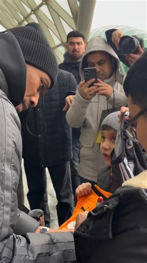 Azerbaijan's Football on Instagram: "👏 Fans Welcome Their Beloved Team ✈️ At The Airport With Applause ⚔️ Liverpool FC 🏴󠁧󠁢󠁥󠁮󠁧󠁿 6 – 0 🇦🇿 ✅ Qarabağ FK 🏆 UEFA Champions League 2025/26 , MD8 📅 29.01.2026 | 🕗 Kick-off: 00:00 (GMT+4) 🏟️ Anfield Stadium 📍 Liverpool , England 🏴󠁧󠁢󠁥󠁮󠁧󠁿 👥 Attendance: 60,043 spectators 📡 Broadcast: Live on 📺 ITV 🇦🇿 🚩 Match Referee: 🇸🇰 Ivan Kruzliak ⚽ Goal Scorers: Alexis Mac Allister [15’,61’] - Liverpool FC Florian Wirtz [21’] - Liverpool FC M
