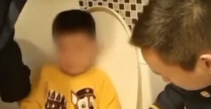6-year-old gets stuck in toilet seat while playing games on mobile; parents call firefighters for help