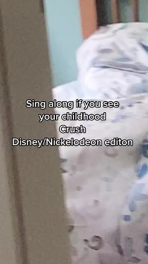 Sing along chilhood crush edition. I havent posted on here in so long loll #FreestyleFridays #foryoupage #foryou #fyp #4u #foru #4you #4upage #childhood #disney #nickelodeon #crush #childhoodcrush #singalong