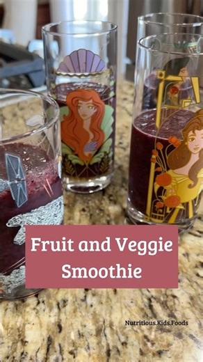 Fruit and veggie smoothie with leafy greens #kidsfood #kidsfoodideas #eatyourvegetables #smoothie