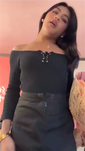 Va Ney on Instagram: "Good morning 💕"